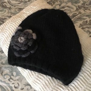 Black beanie